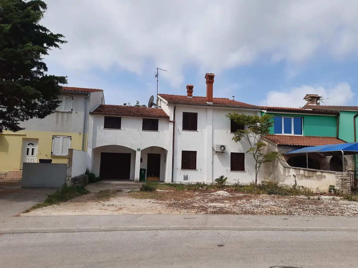بولا Apartments Kana