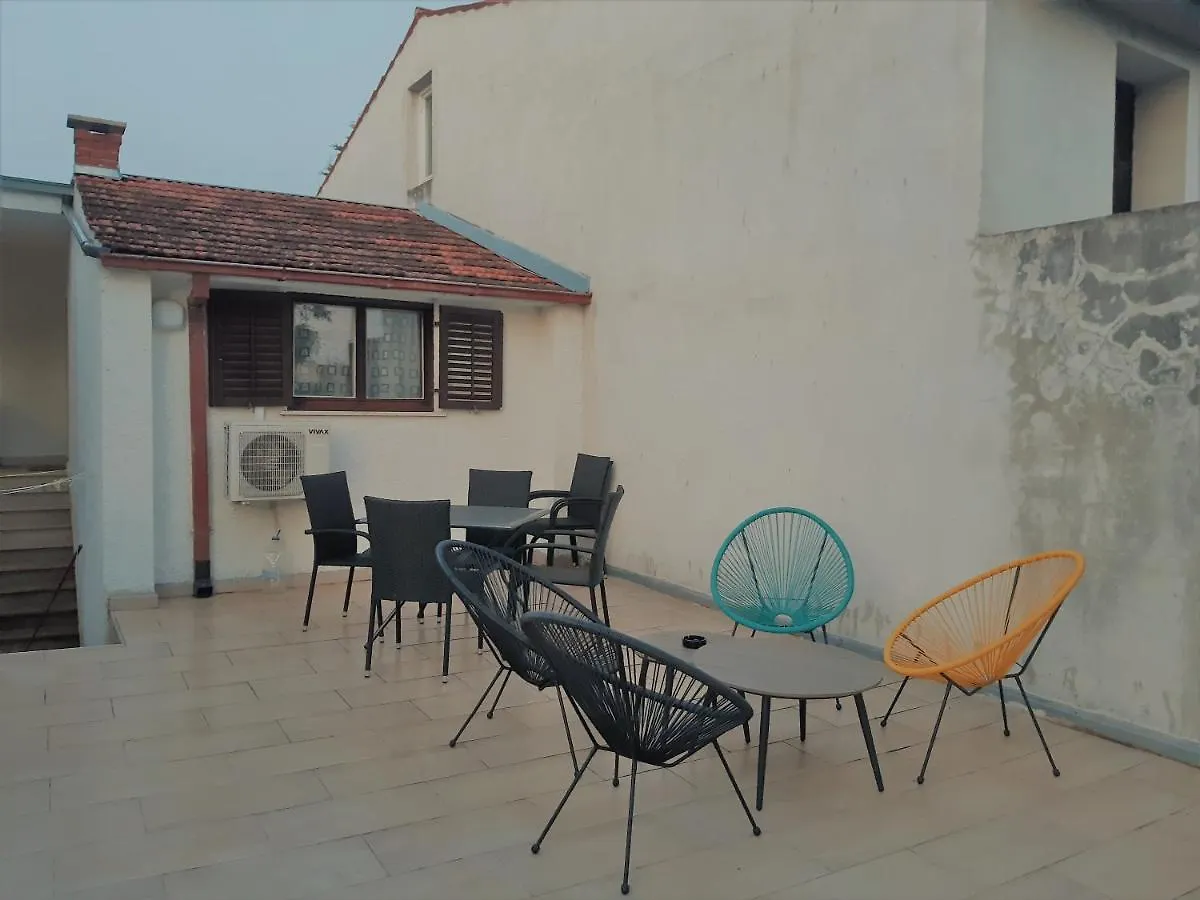 بولا Apartments Kana