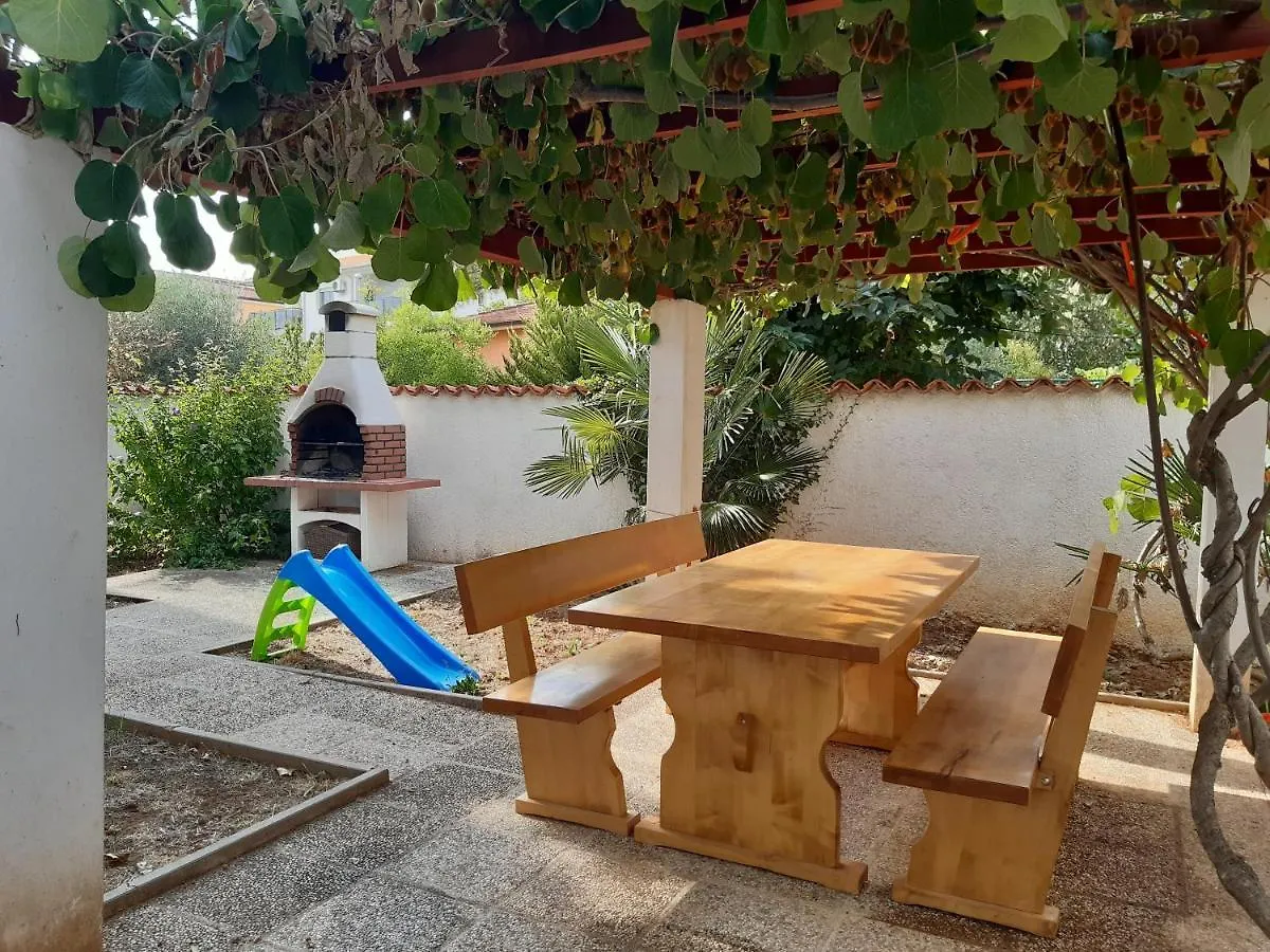 بولا Apartments Kana كرواتيا